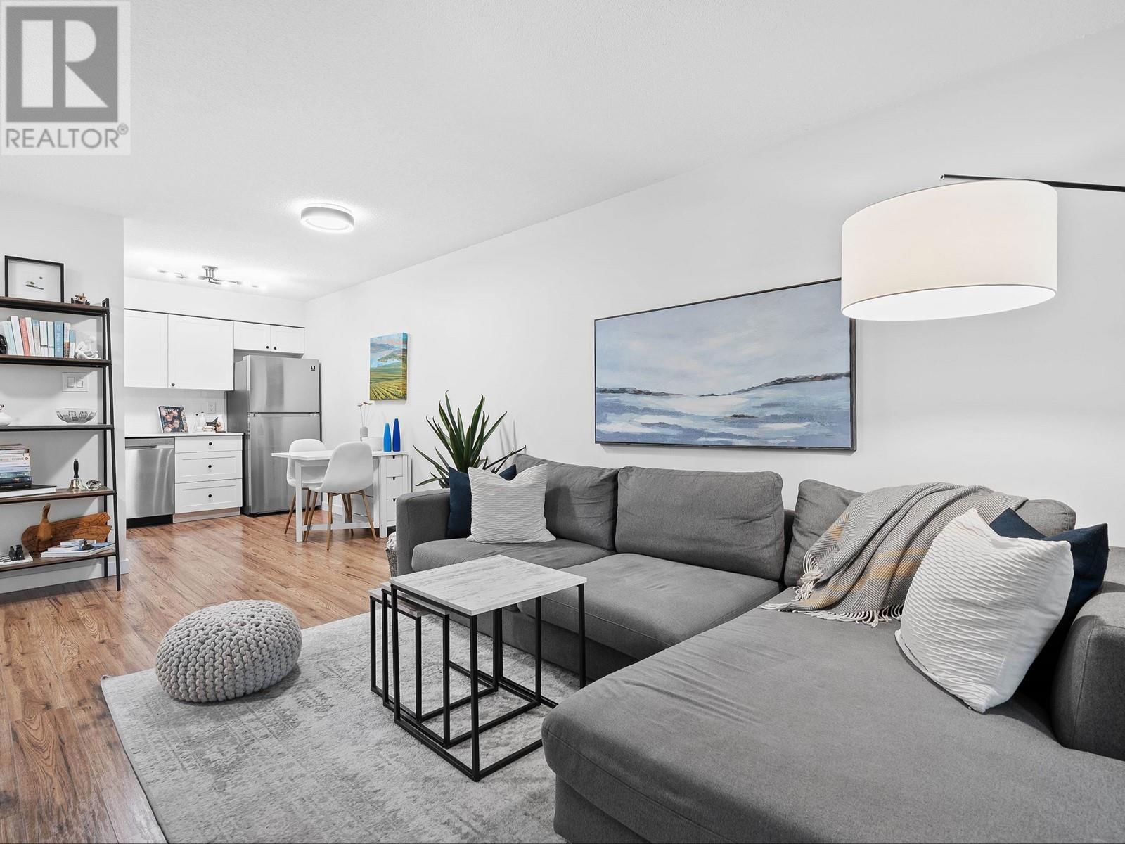 115 - 1429 4TH AVENUE Image 15