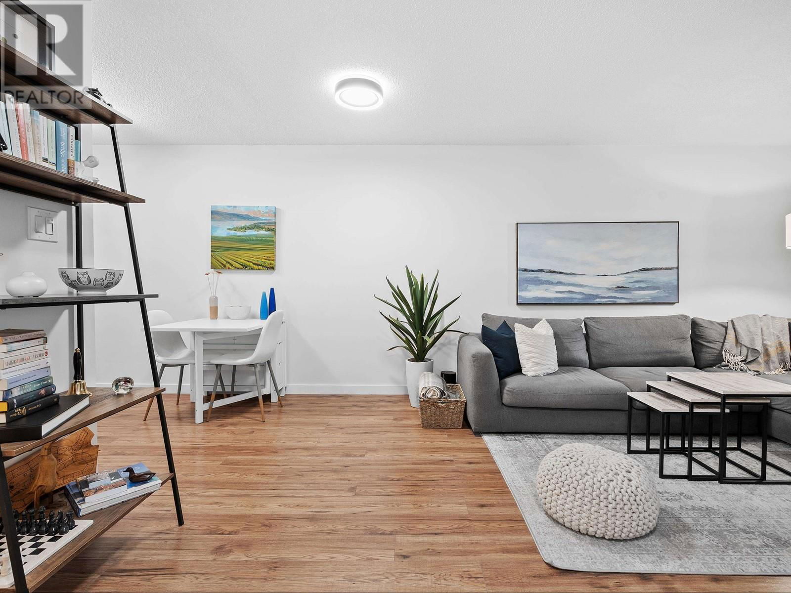 115 - 1429 4TH AVENUE Image 18