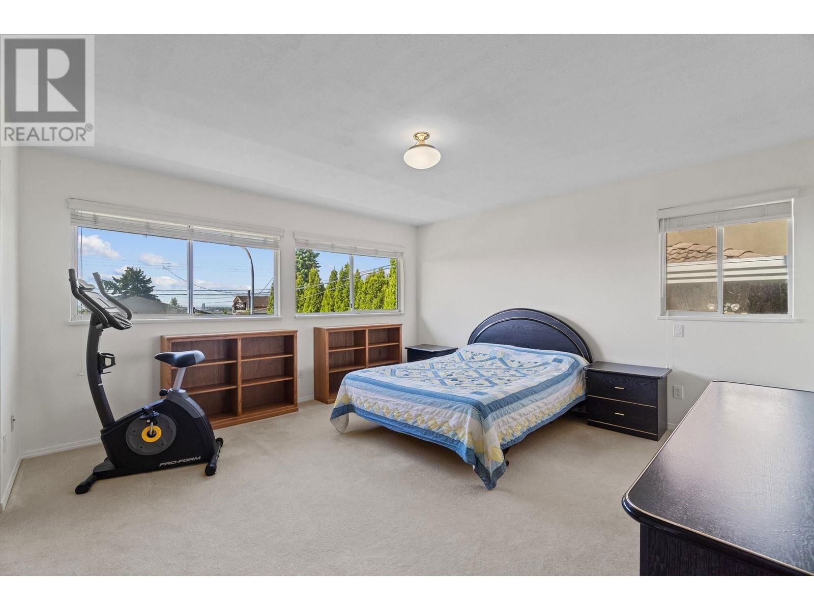 5275 MCKEE STREET Image 19