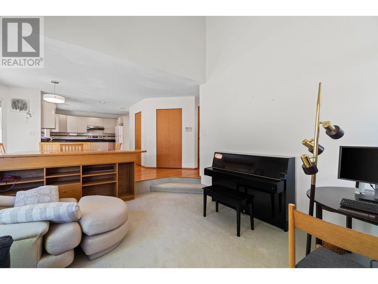 5275 MCKEE STREET Image 4