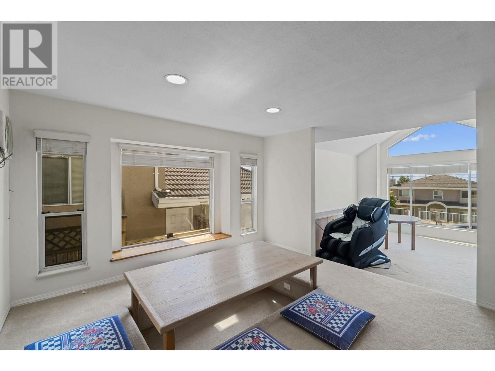 5275 MCKEE STREET Image 7