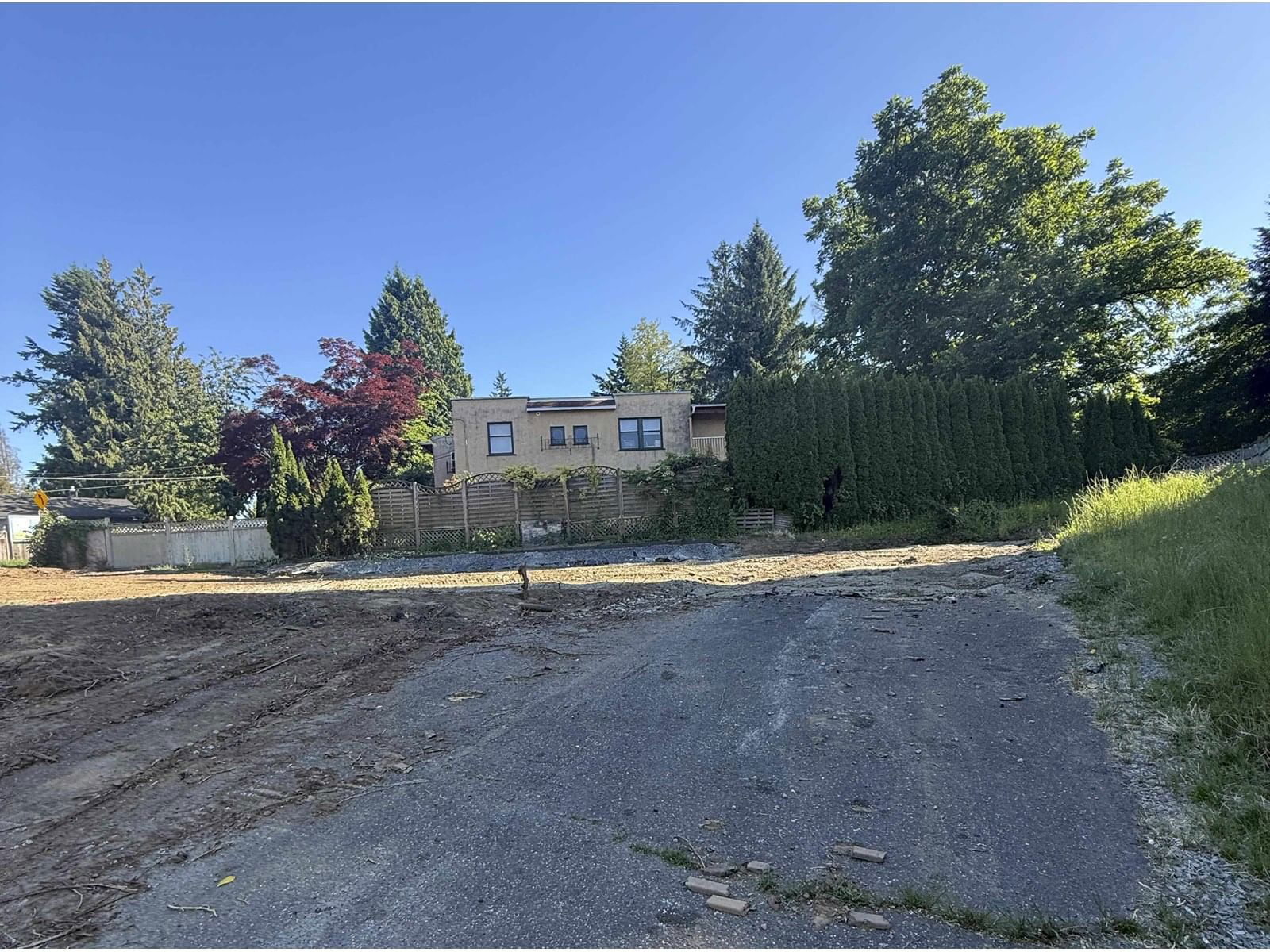 2353 MCKENZIE Image 4