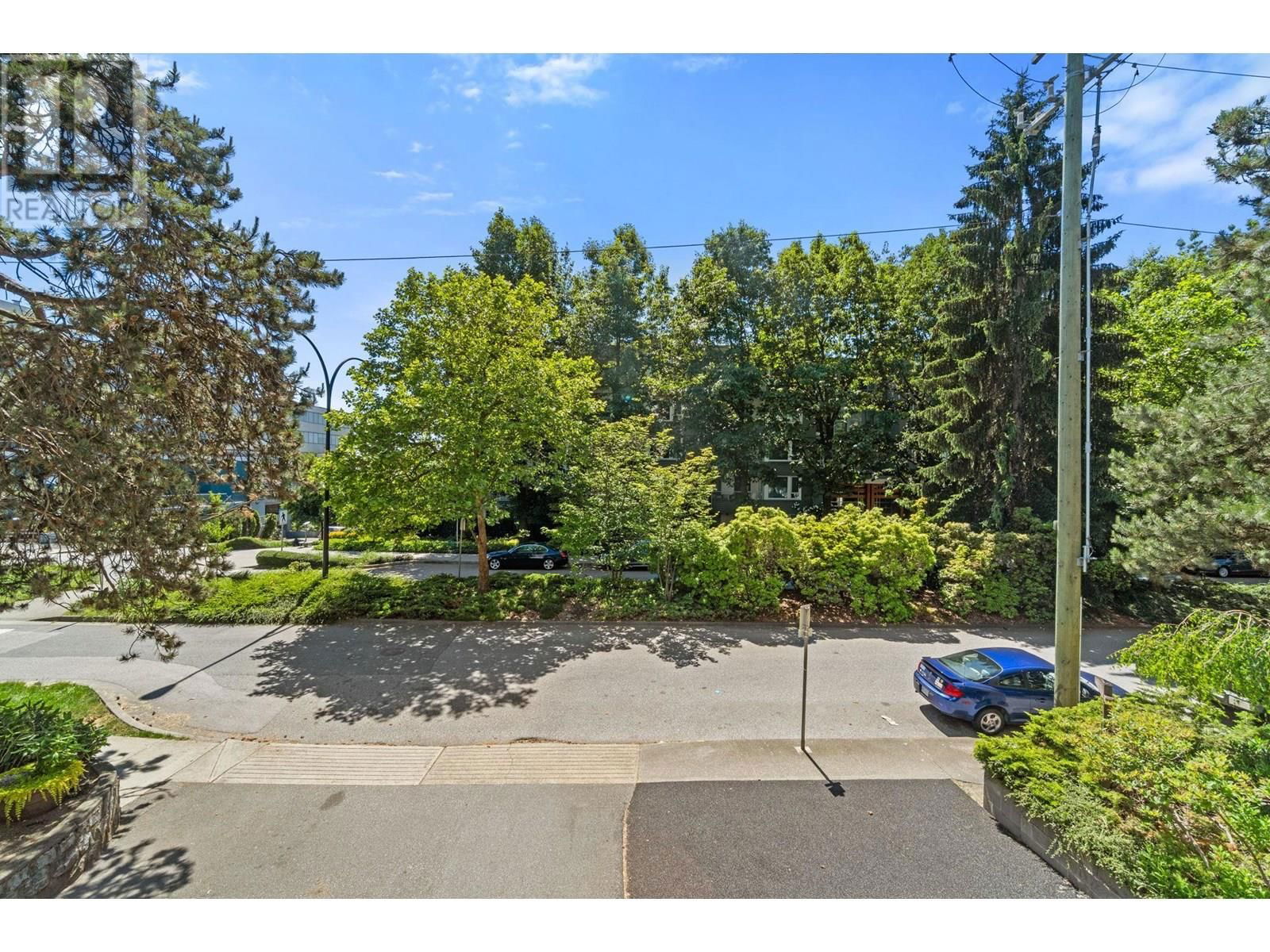 202 - 250 1ST STREET Image 20
