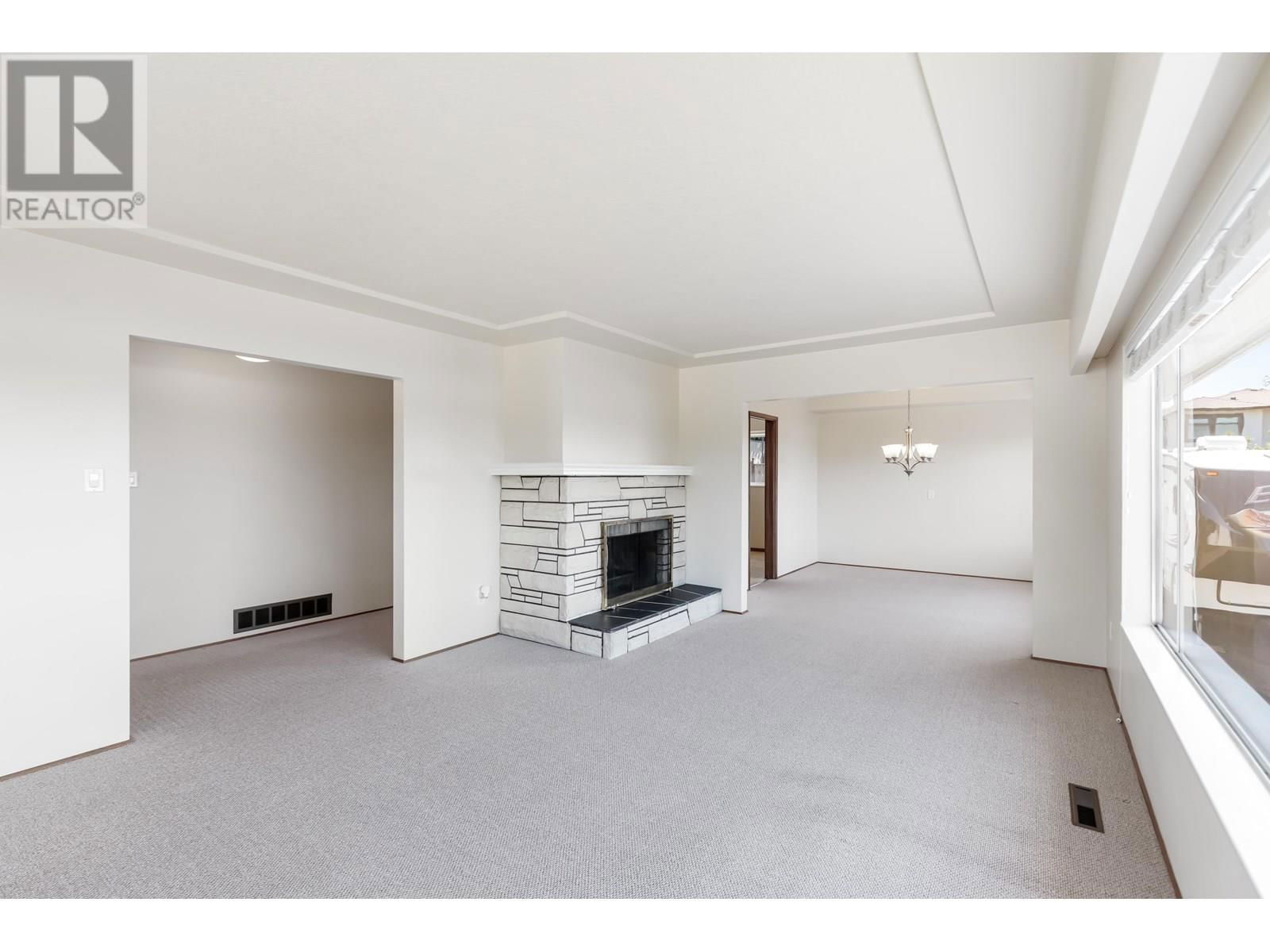 7988 SUSSEX AVENUE Image 10