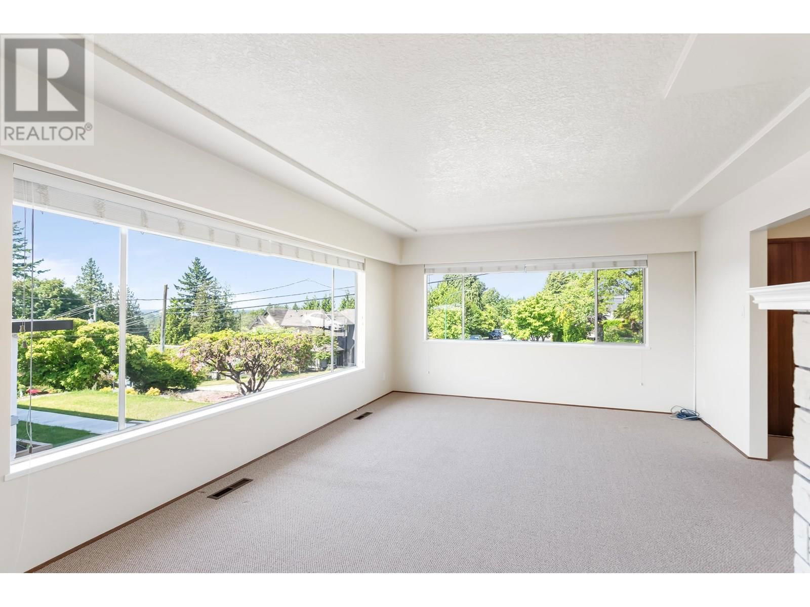 7988 SUSSEX AVENUE Image 11