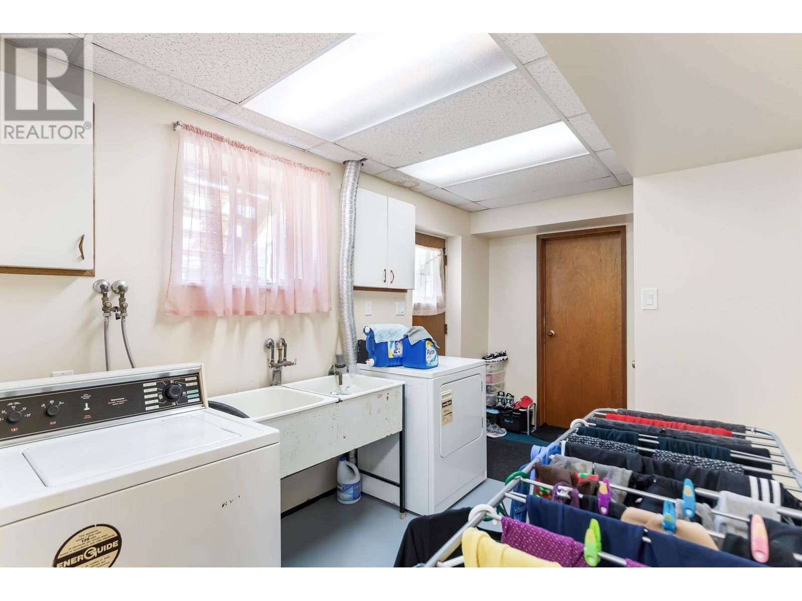 7988 SUSSEX AVENUE Image 27