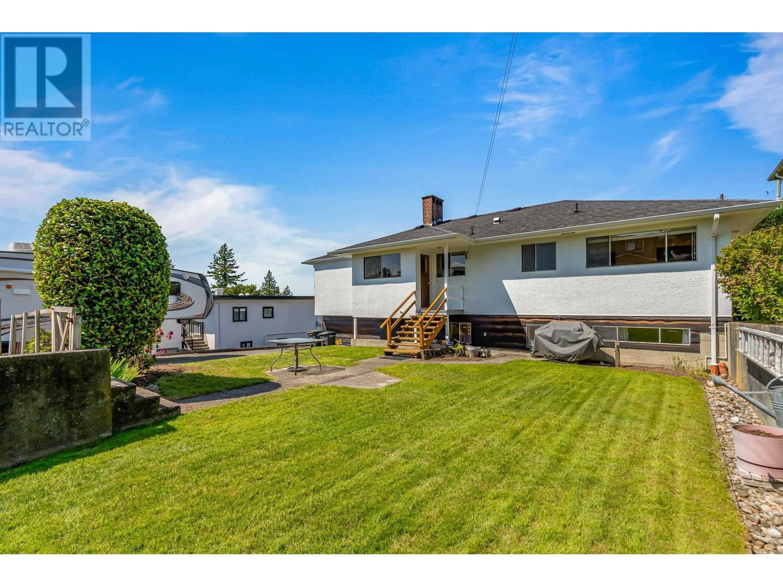 7988 SUSSEX AVENUE Image 29