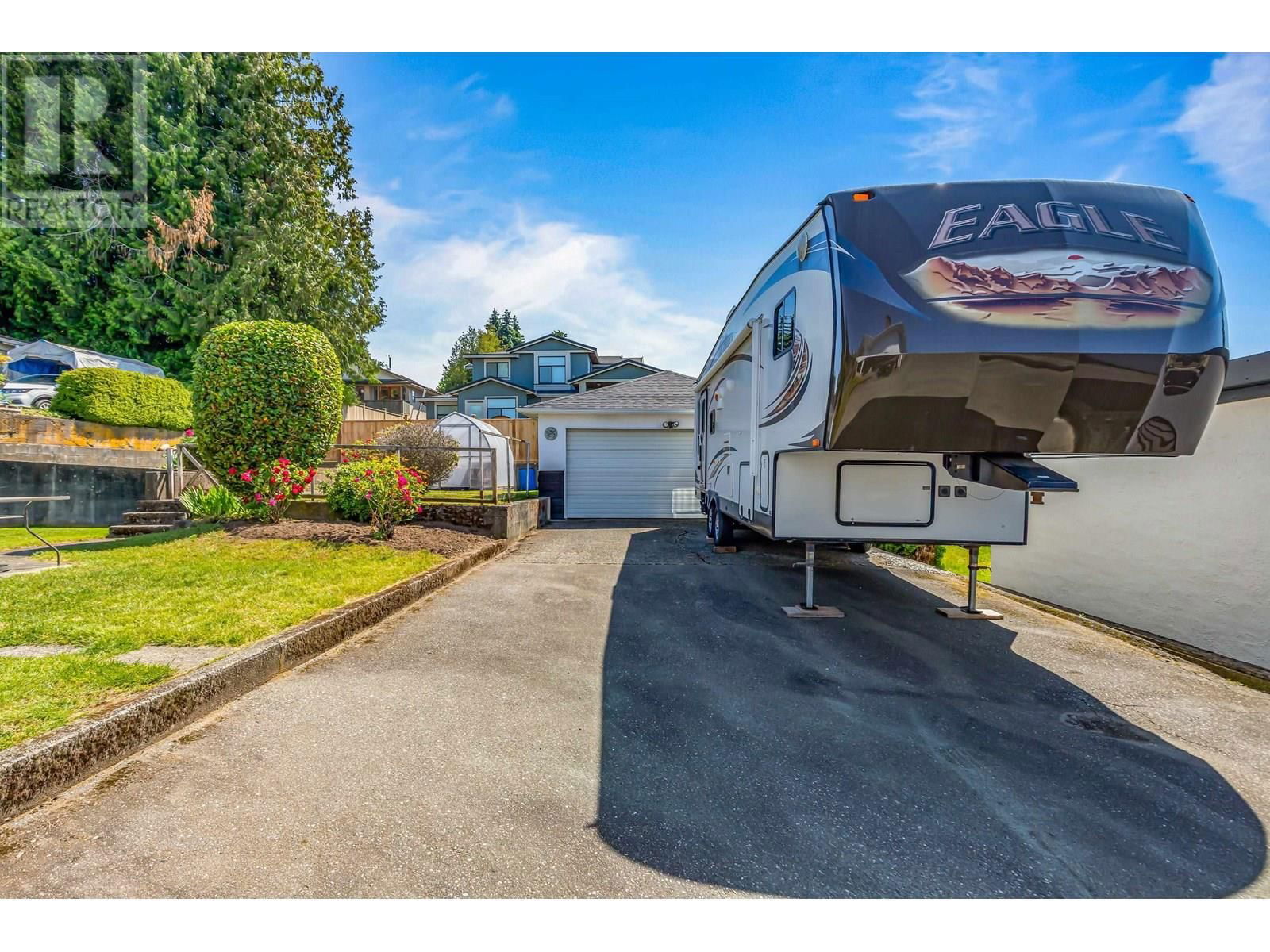 7988 SUSSEX AVENUE Image 33