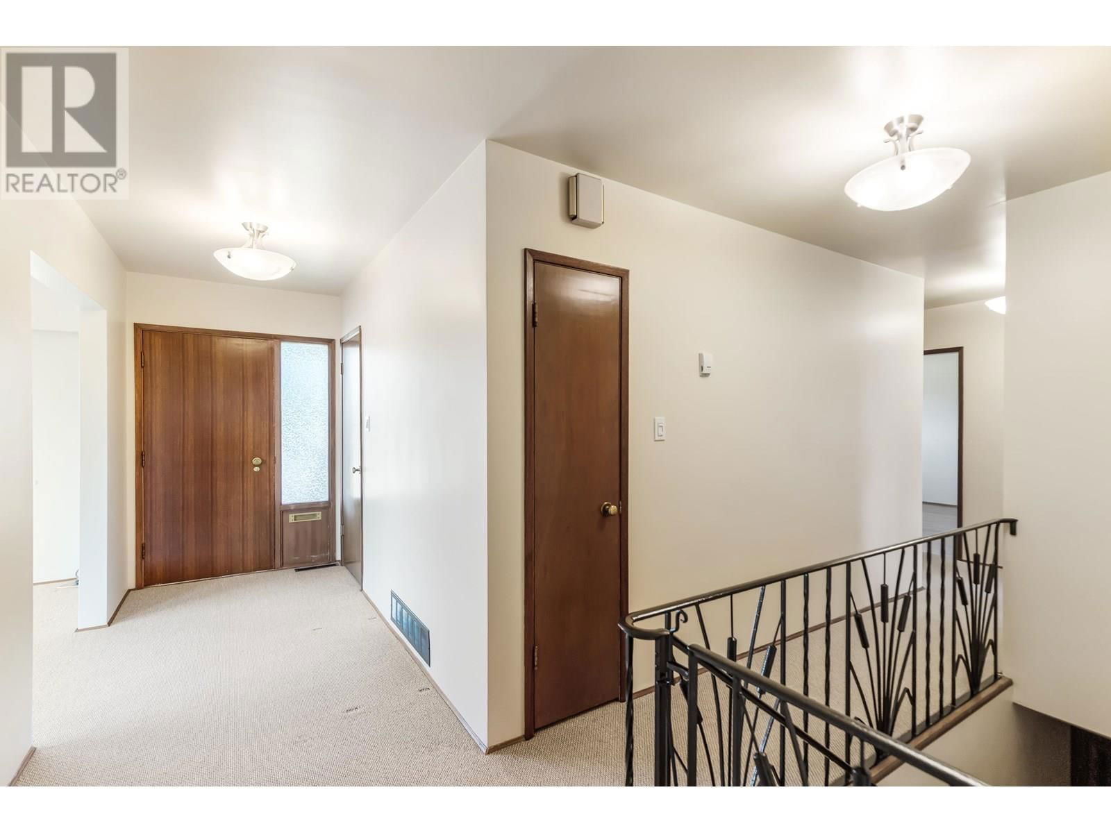 7988 SUSSEX AVENUE Image 5