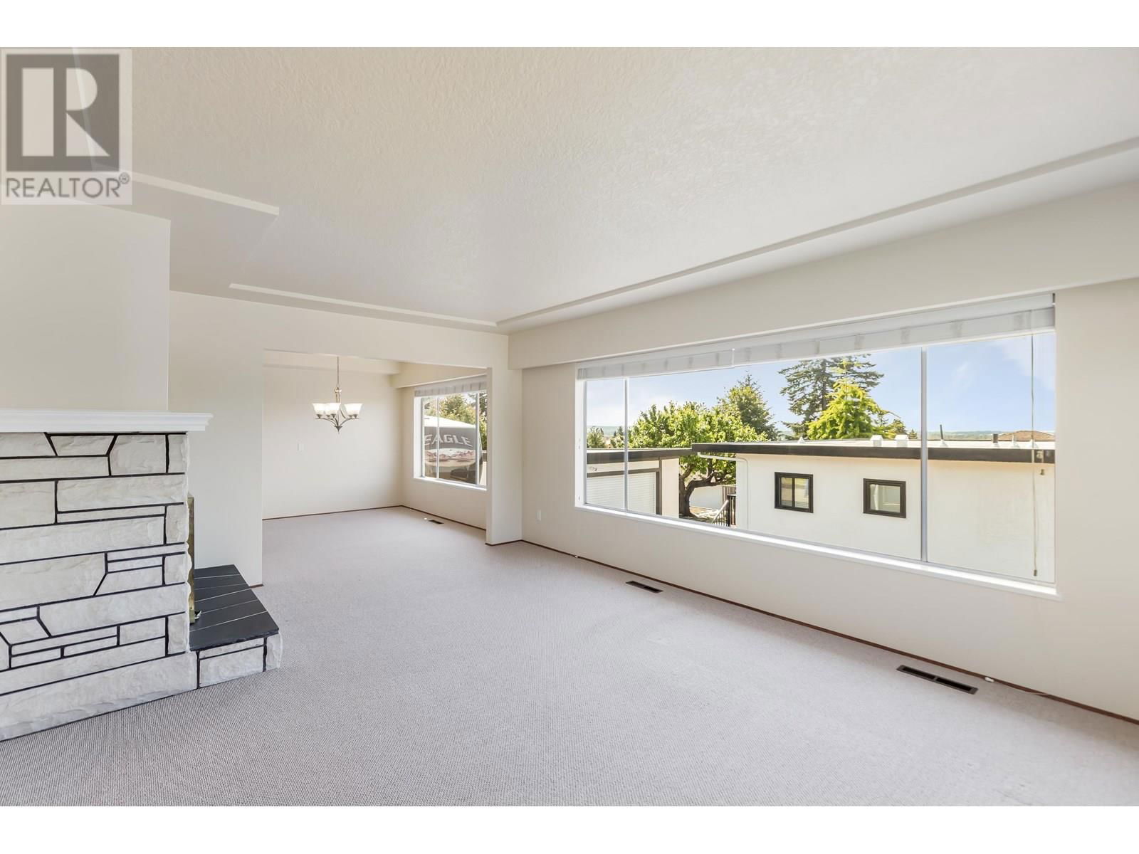 7988 SUSSEX AVENUE Image 8