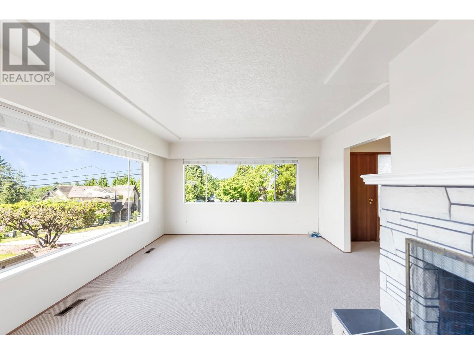 7988 SUSSEX AVENUE Image 9