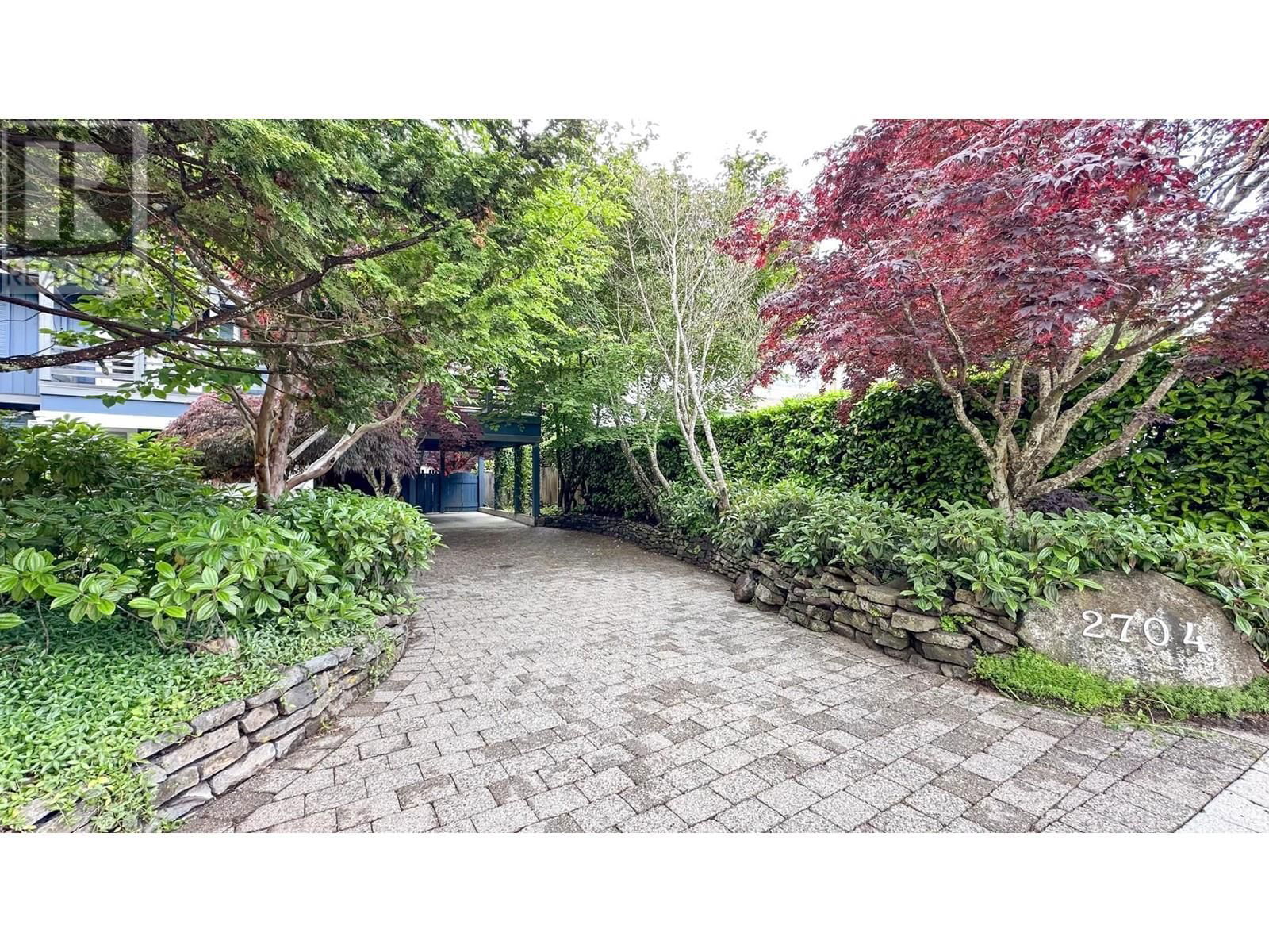 2704 KILMARNOCK CRESCENT Image 2