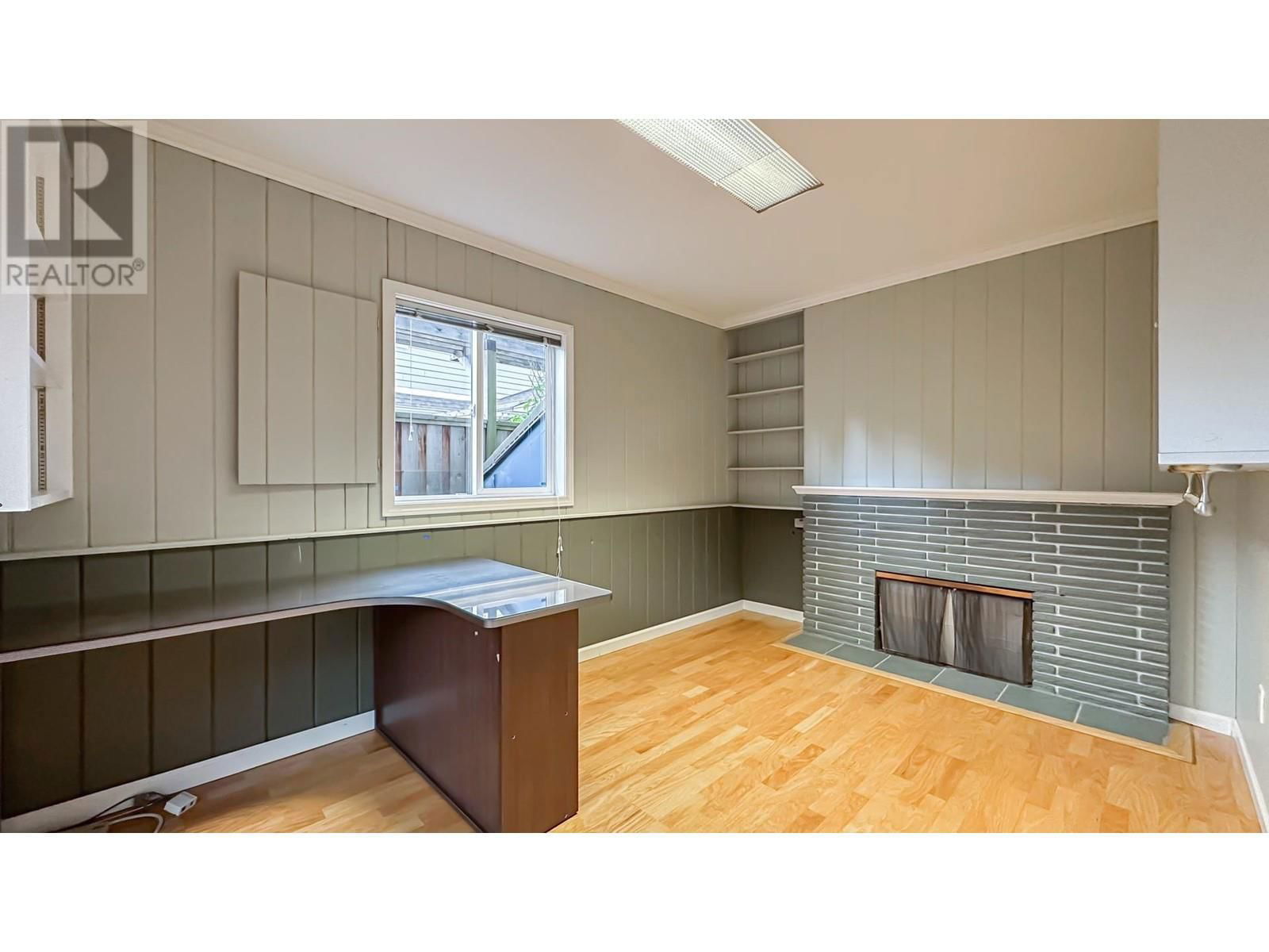 2704 KILMARNOCK CRESCENT Image 26