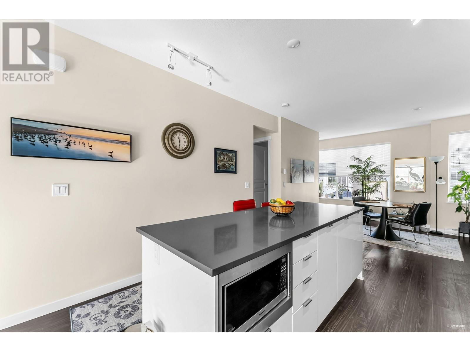78 - 5550 ADMIRAL WAY Image 14
