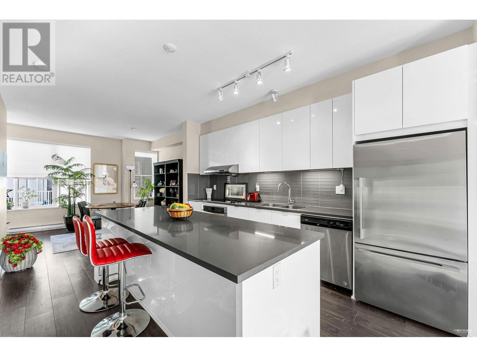 78 - 5550 ADMIRAL WAY Image 15