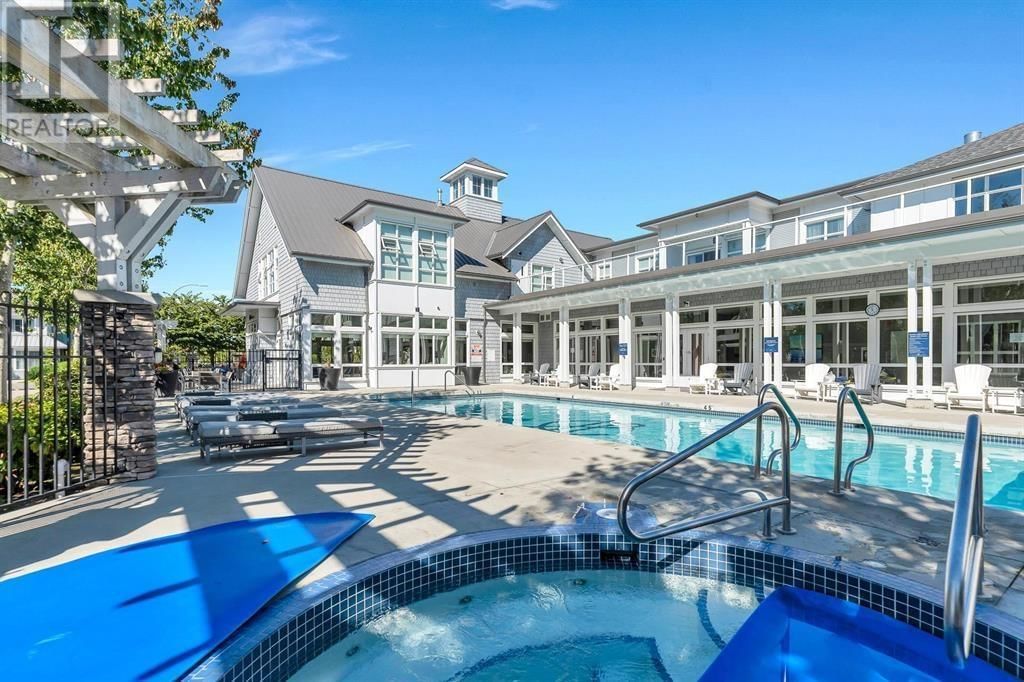 78 - 5550 ADMIRAL WAY Image 31