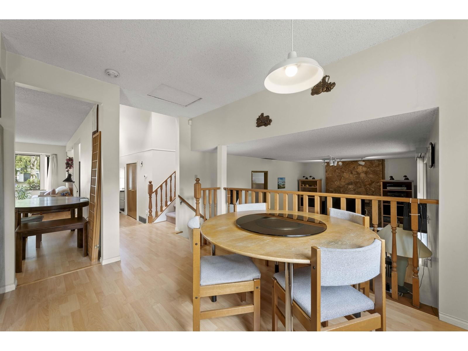15632 98 Image 15