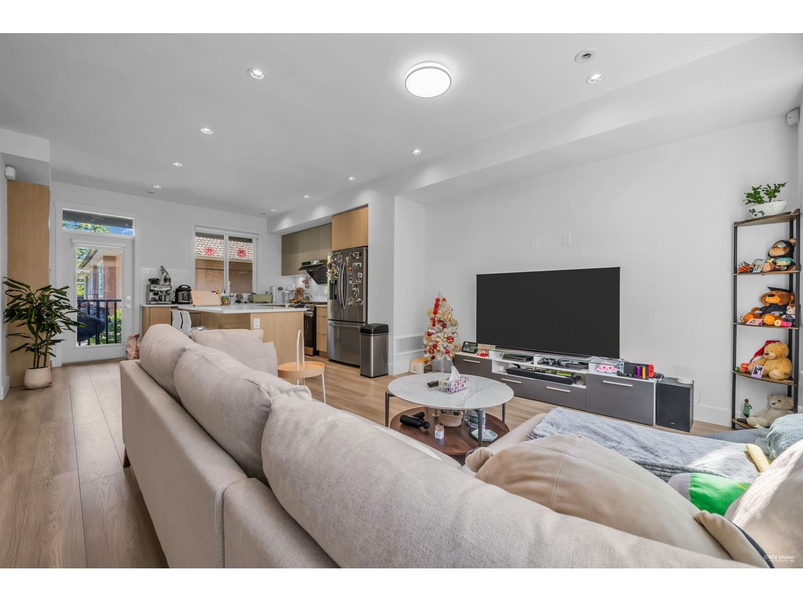 49 - 11556 72A Image 13