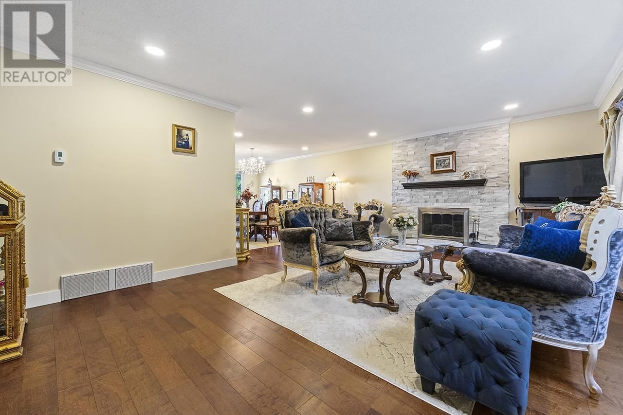 317 HICKEY DRIVE Image 13