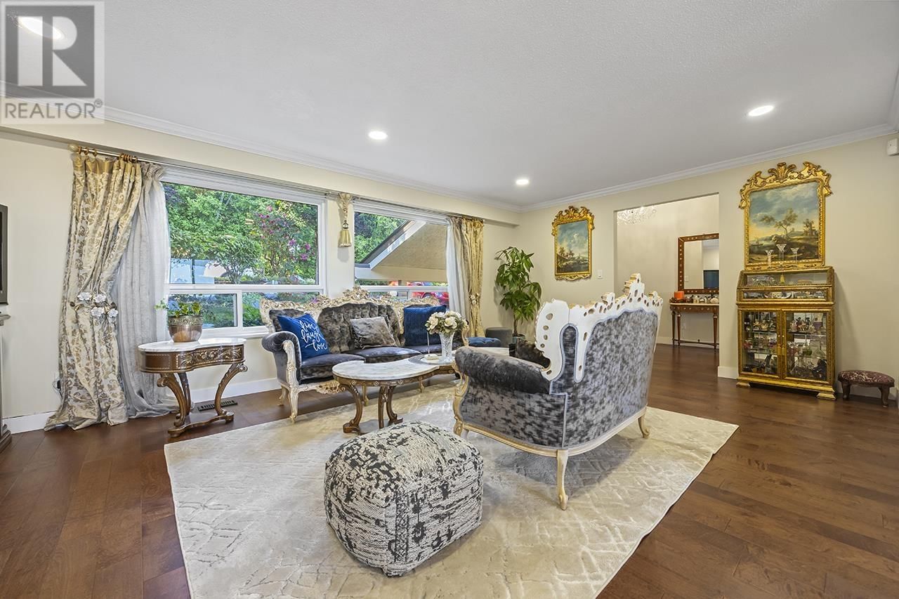 317 HICKEY DRIVE Image 14