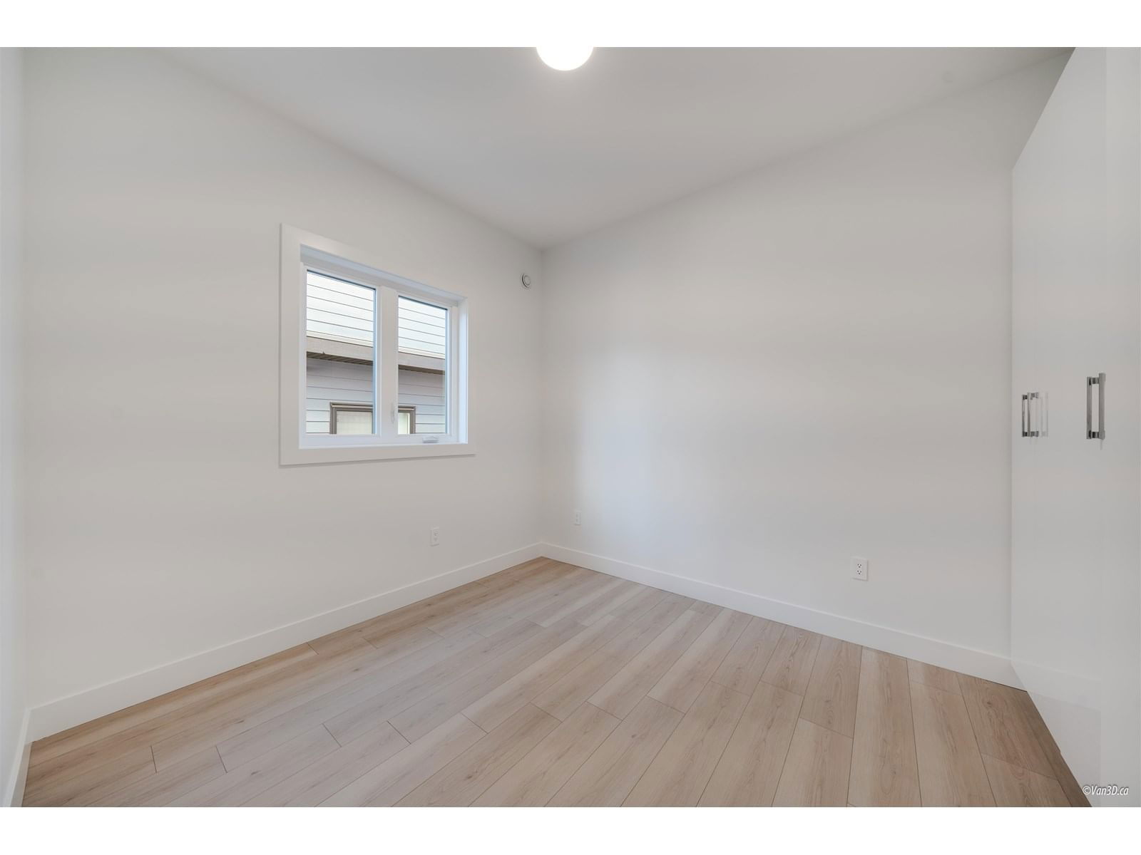 6366 193B Image 36