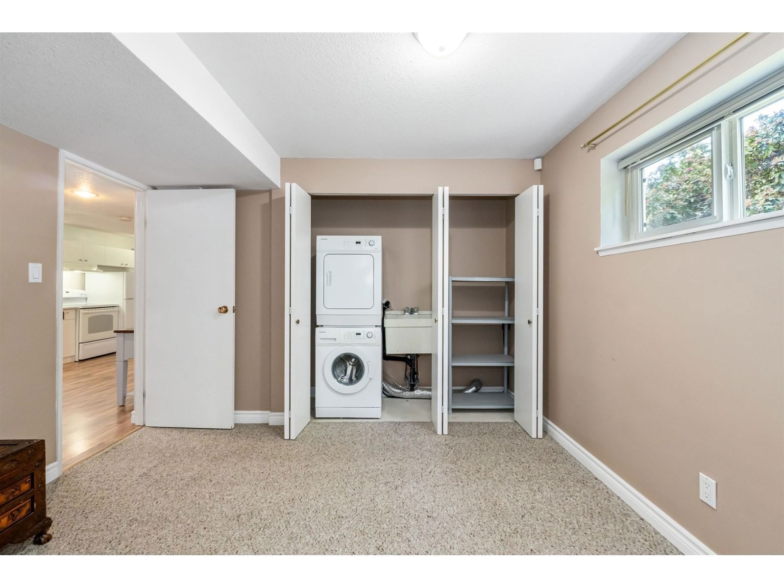 4229 196B Image 23