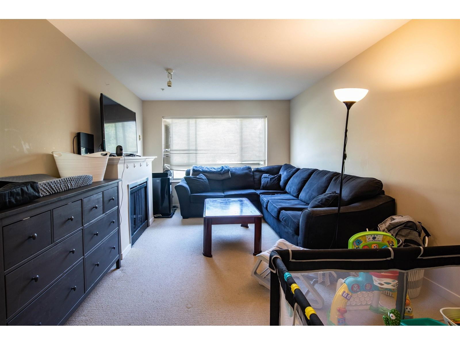 26 - 5388 201A Image 8