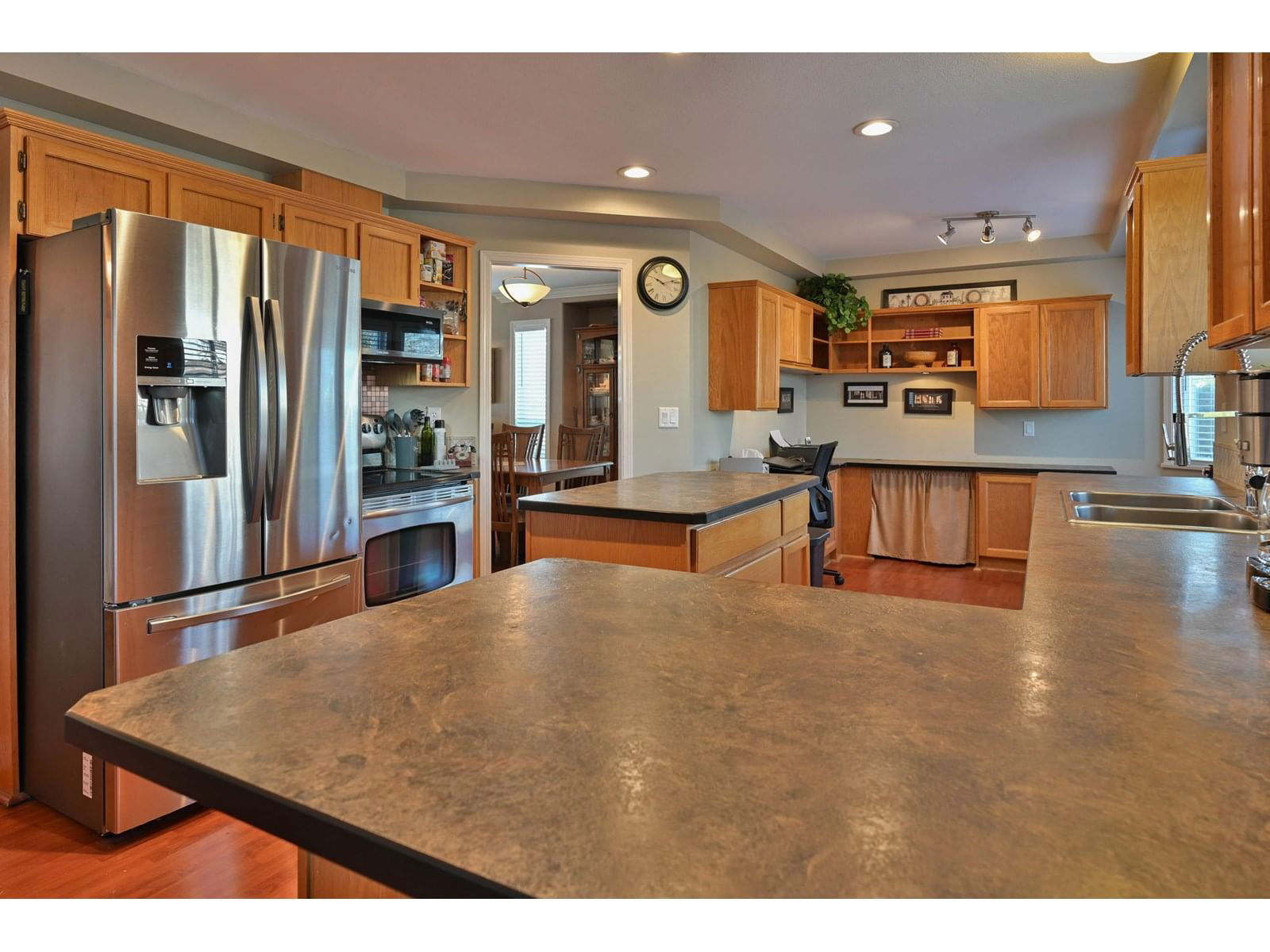 18863 64A Image 11