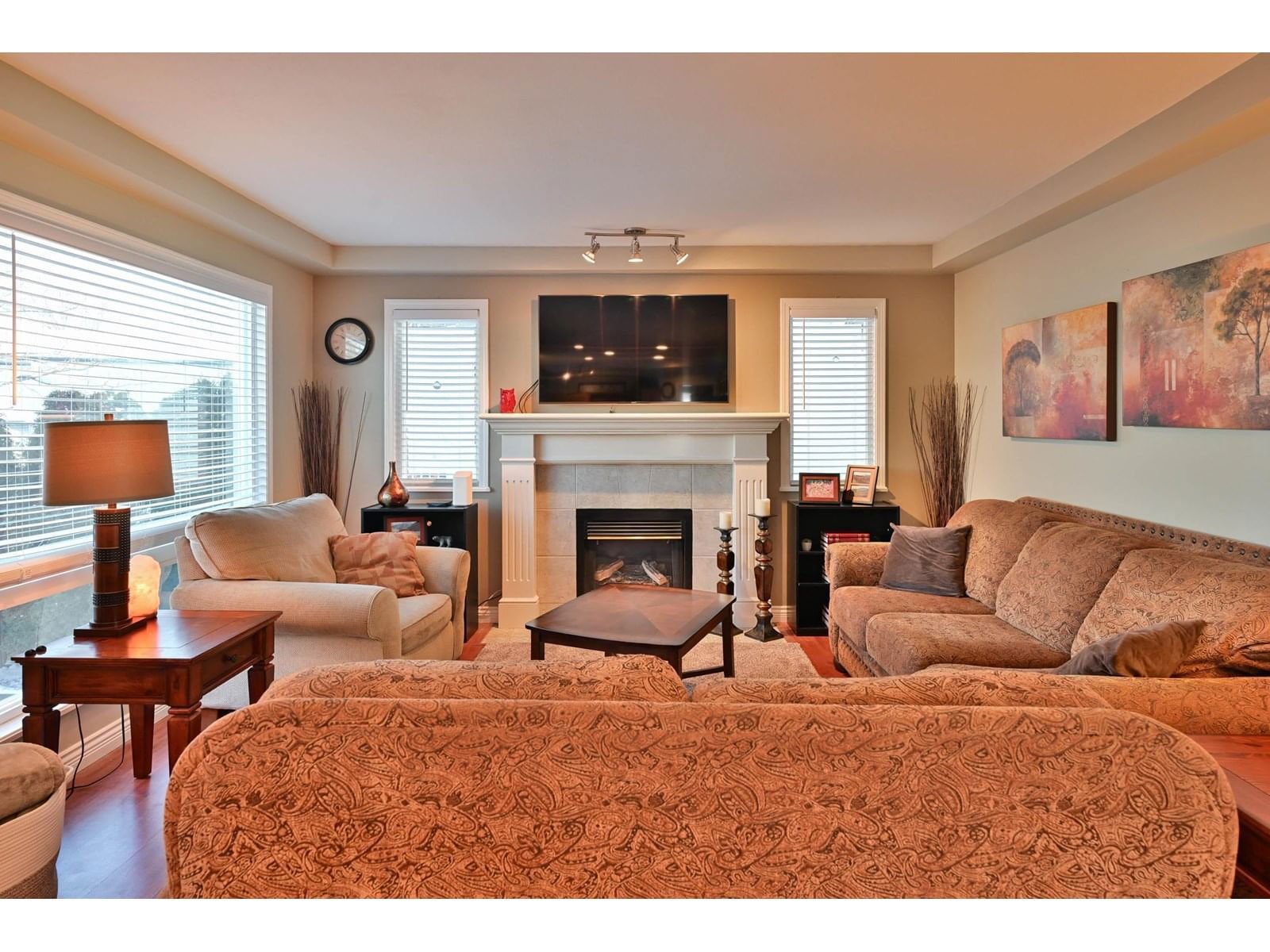 18863 64A Image 16