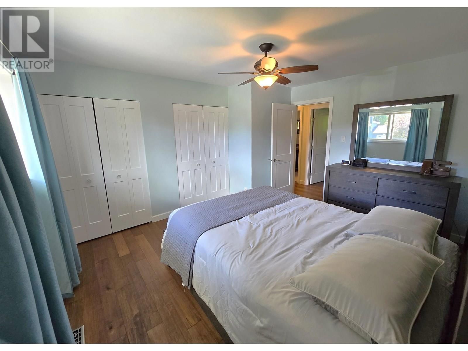 4934 AGAR AVENUE Image 16