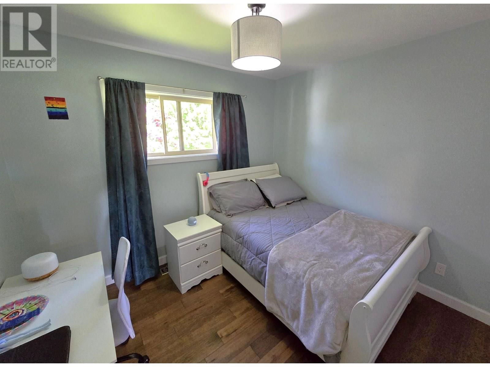 4934 AGAR AVENUE Image 17