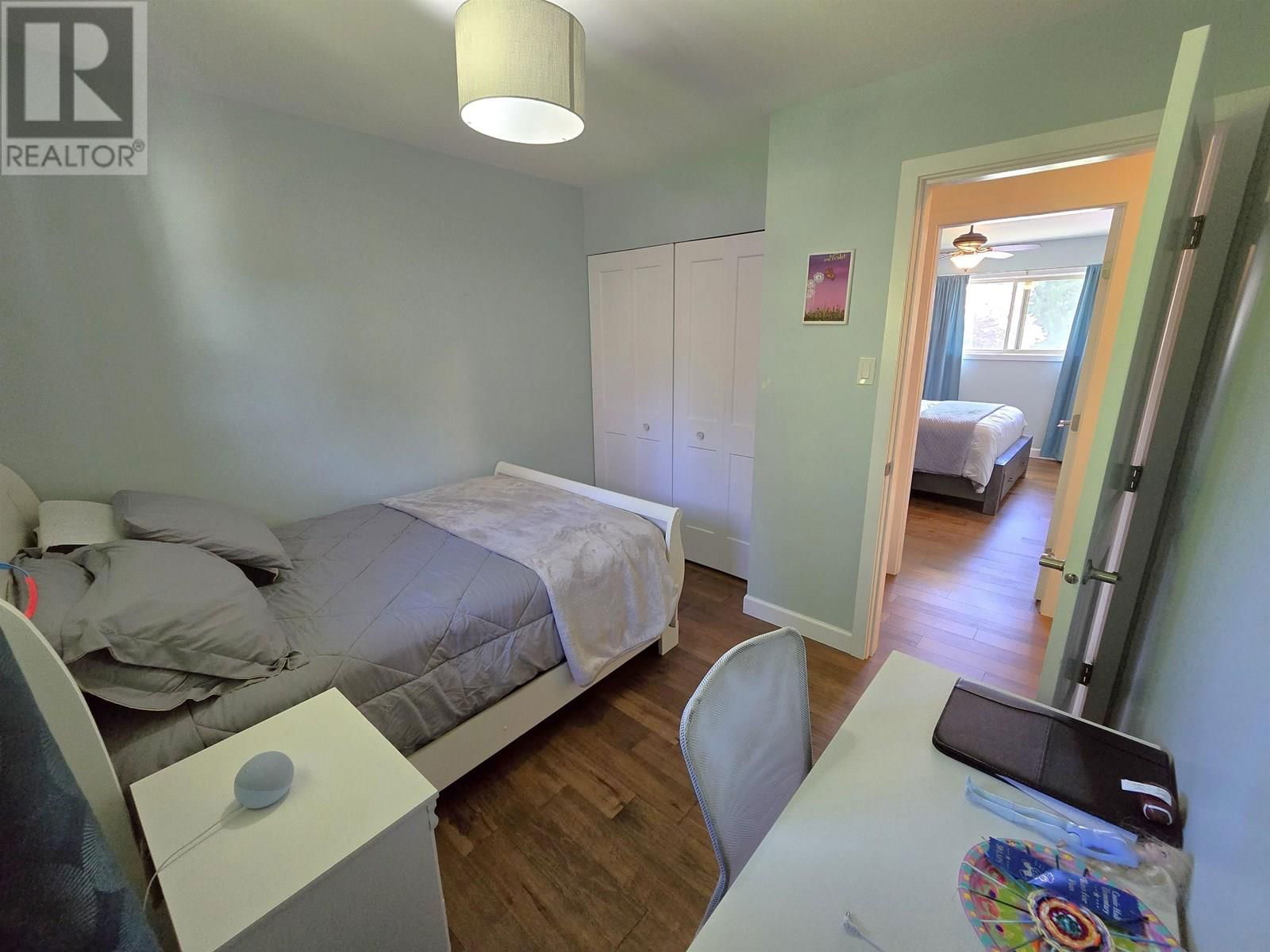 4934 AGAR AVENUE Image 18