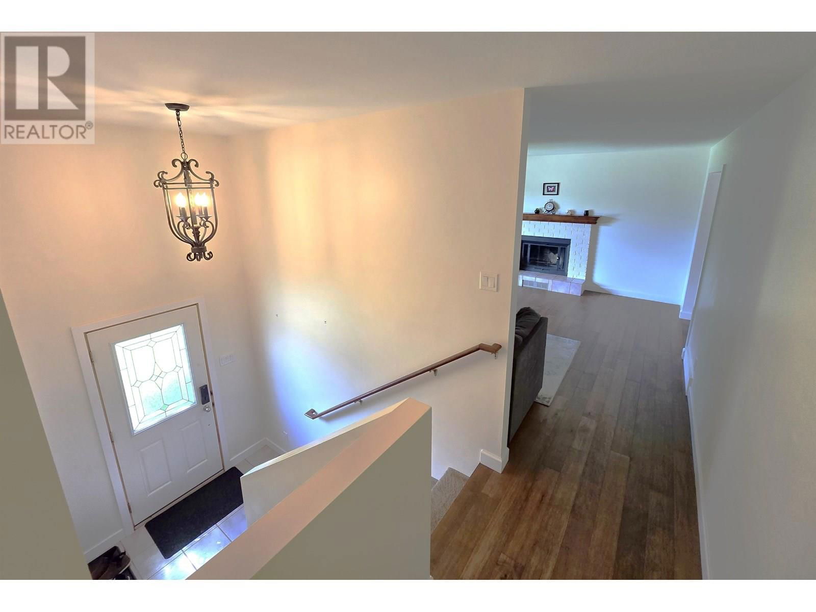 4934 AGAR AVENUE Image 19