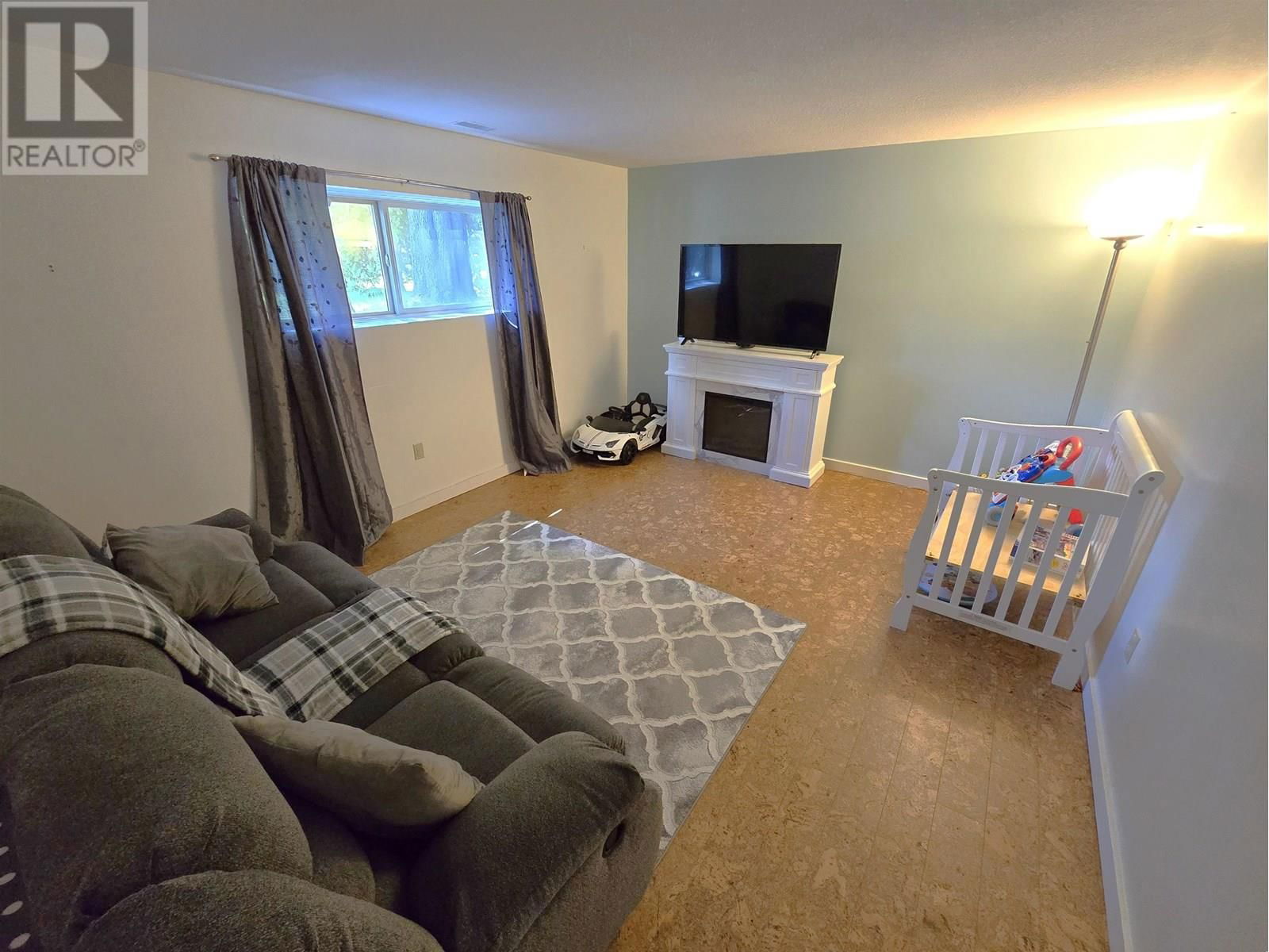 4934 AGAR AVENUE Image 22
