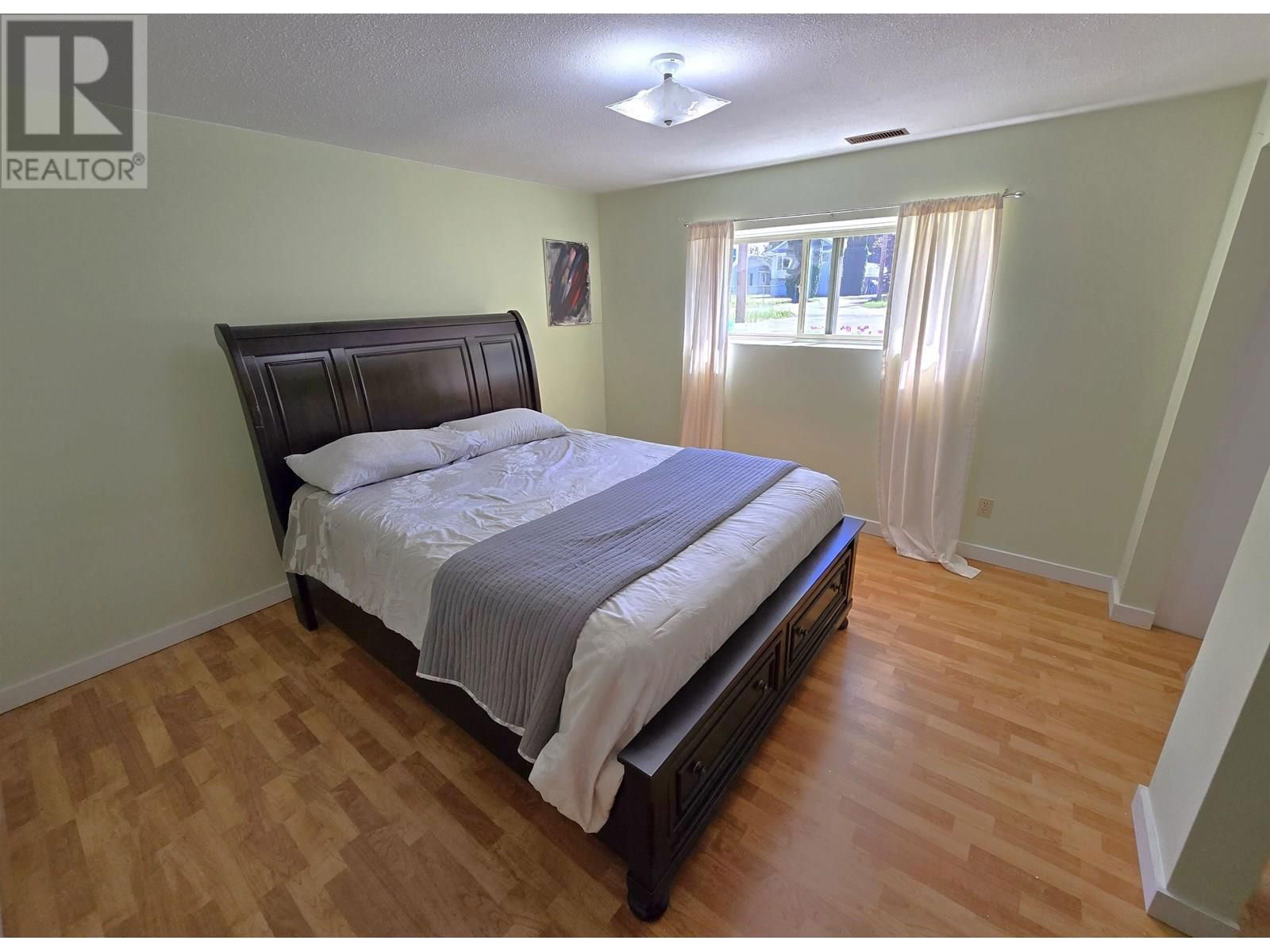 4934 AGAR AVENUE Image 25