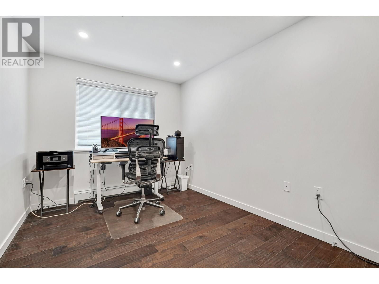 302 - 357 2ND STREET Image 17