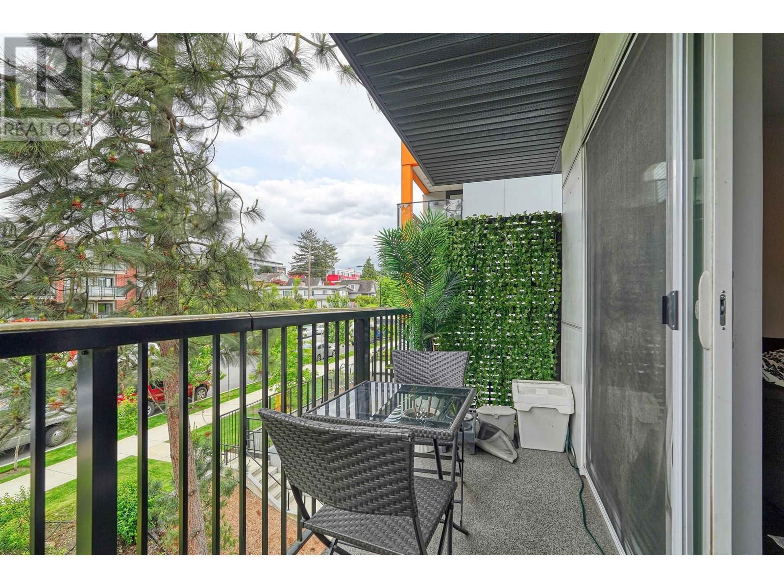 302 - 357 2ND STREET Image 20