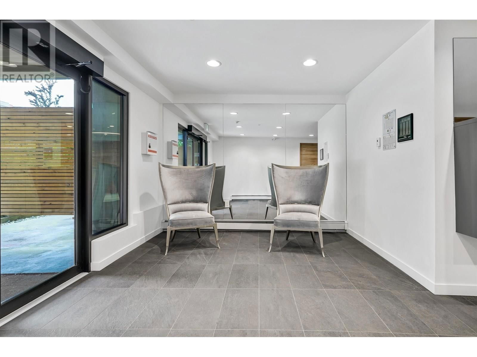 302 - 357 2ND STREET Image 22