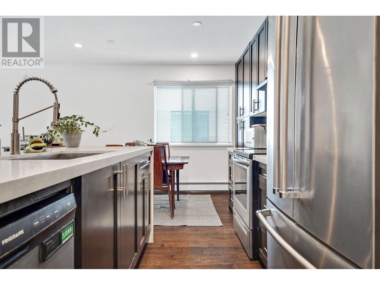 302 - 357 2ND STREET Image 6