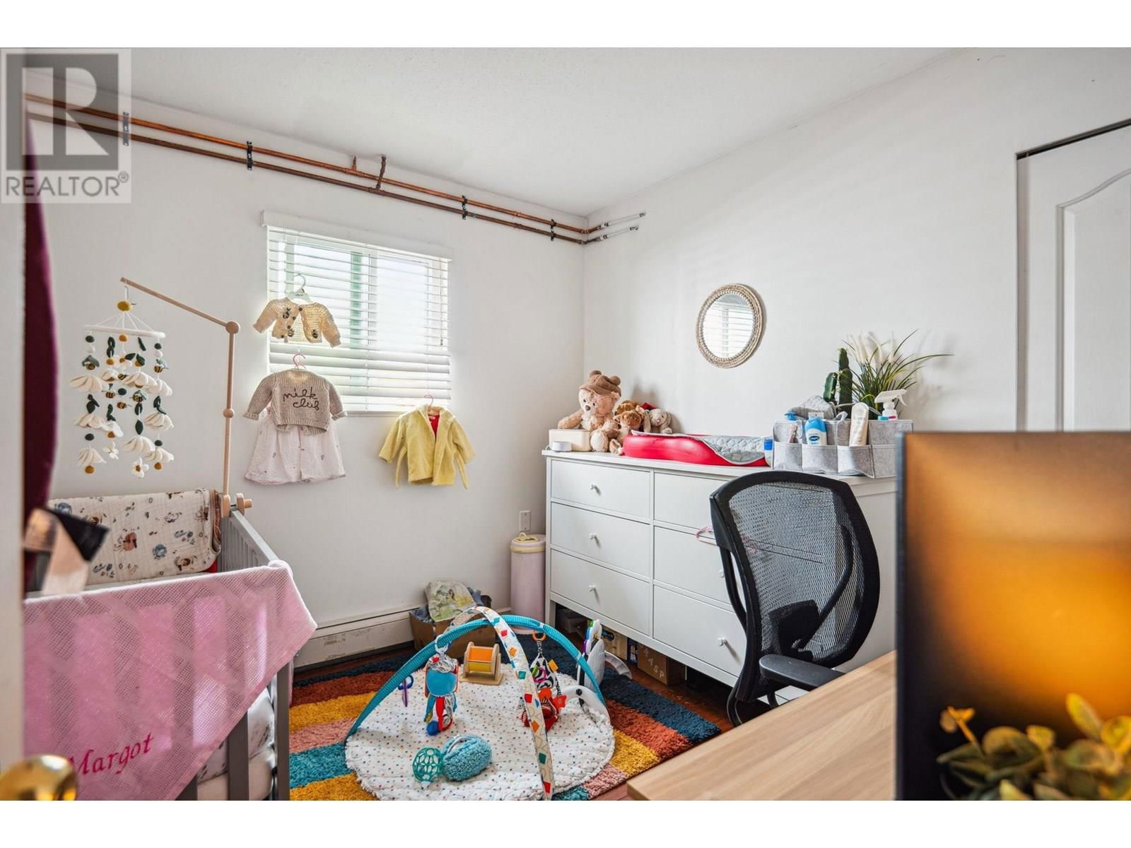 4334 ST. CATHERINES STREET Image 22