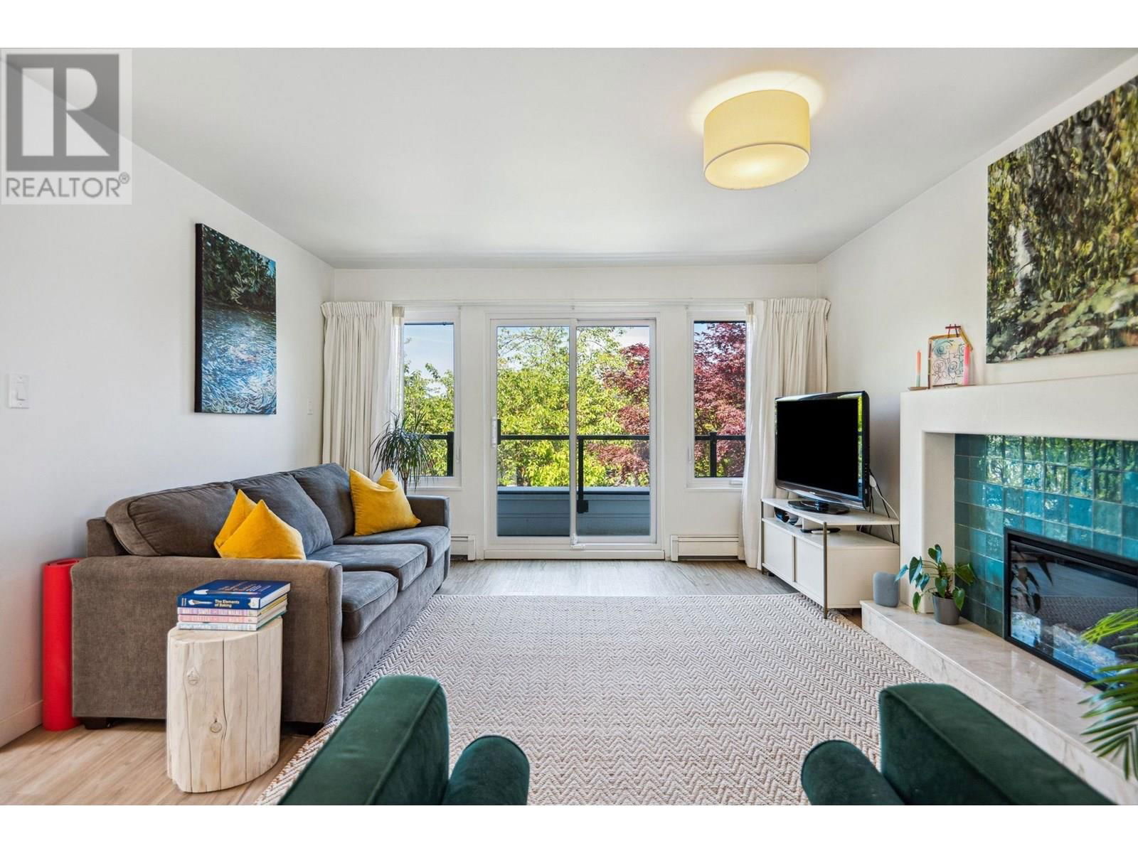 4334 ST. CATHERINES STREET Image 3