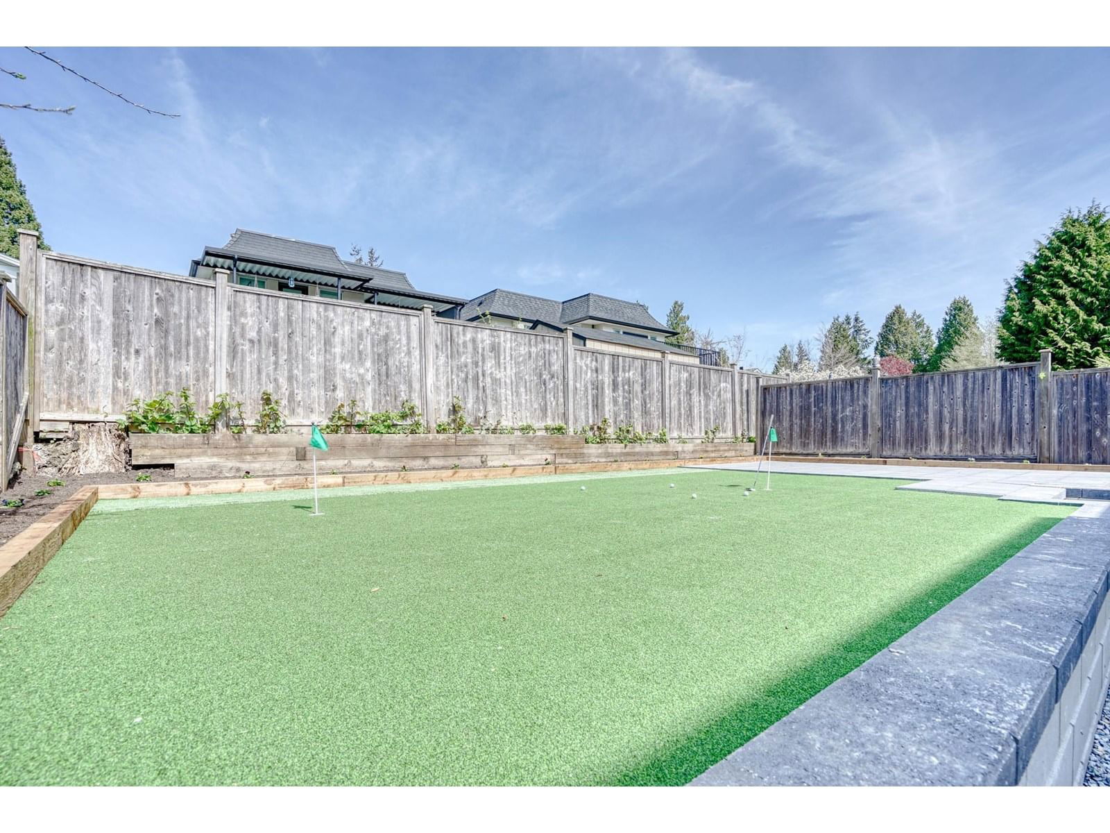 15919 RUSSELL Image 20