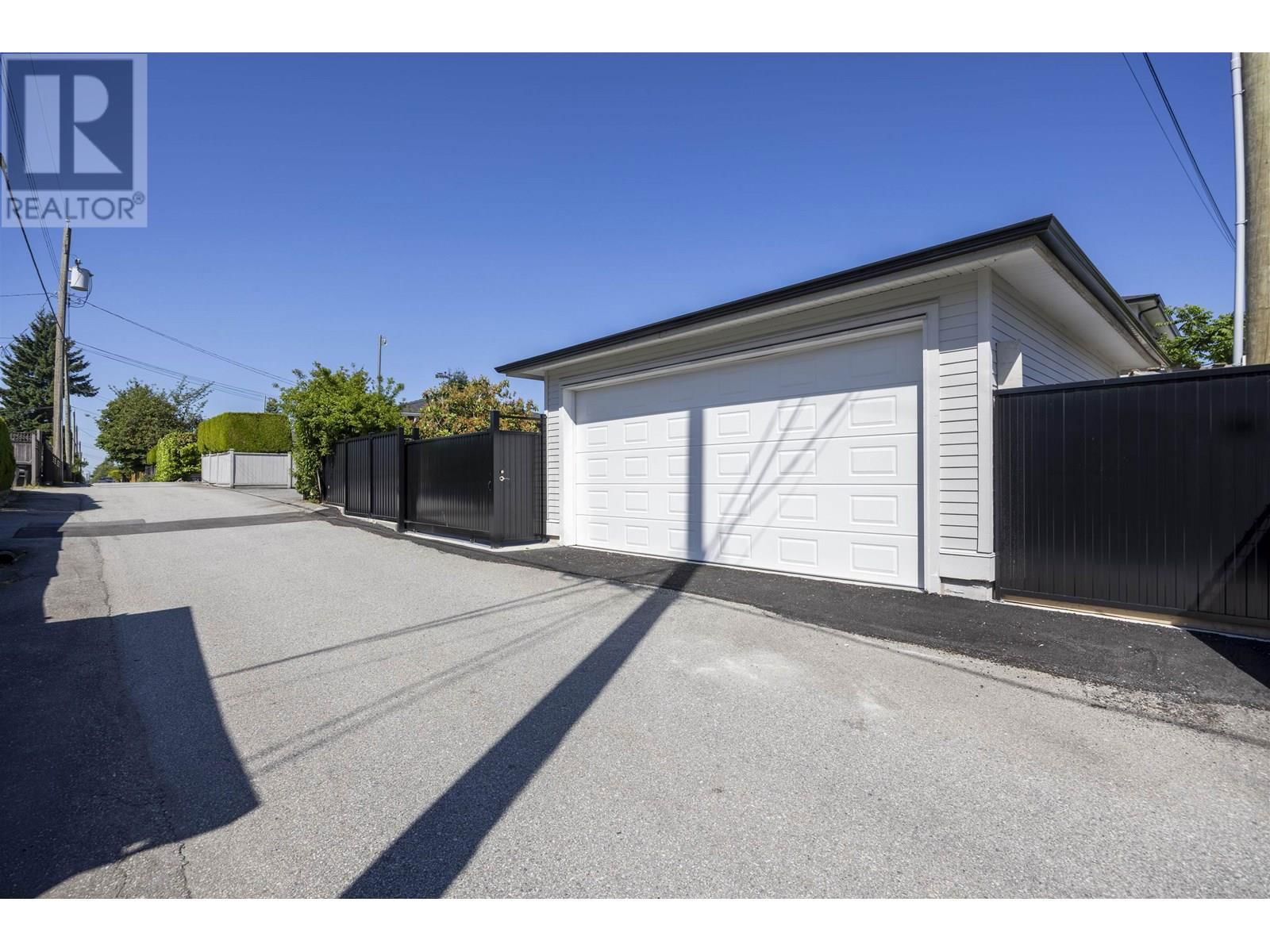 8684 12TH AVENUE Image 11