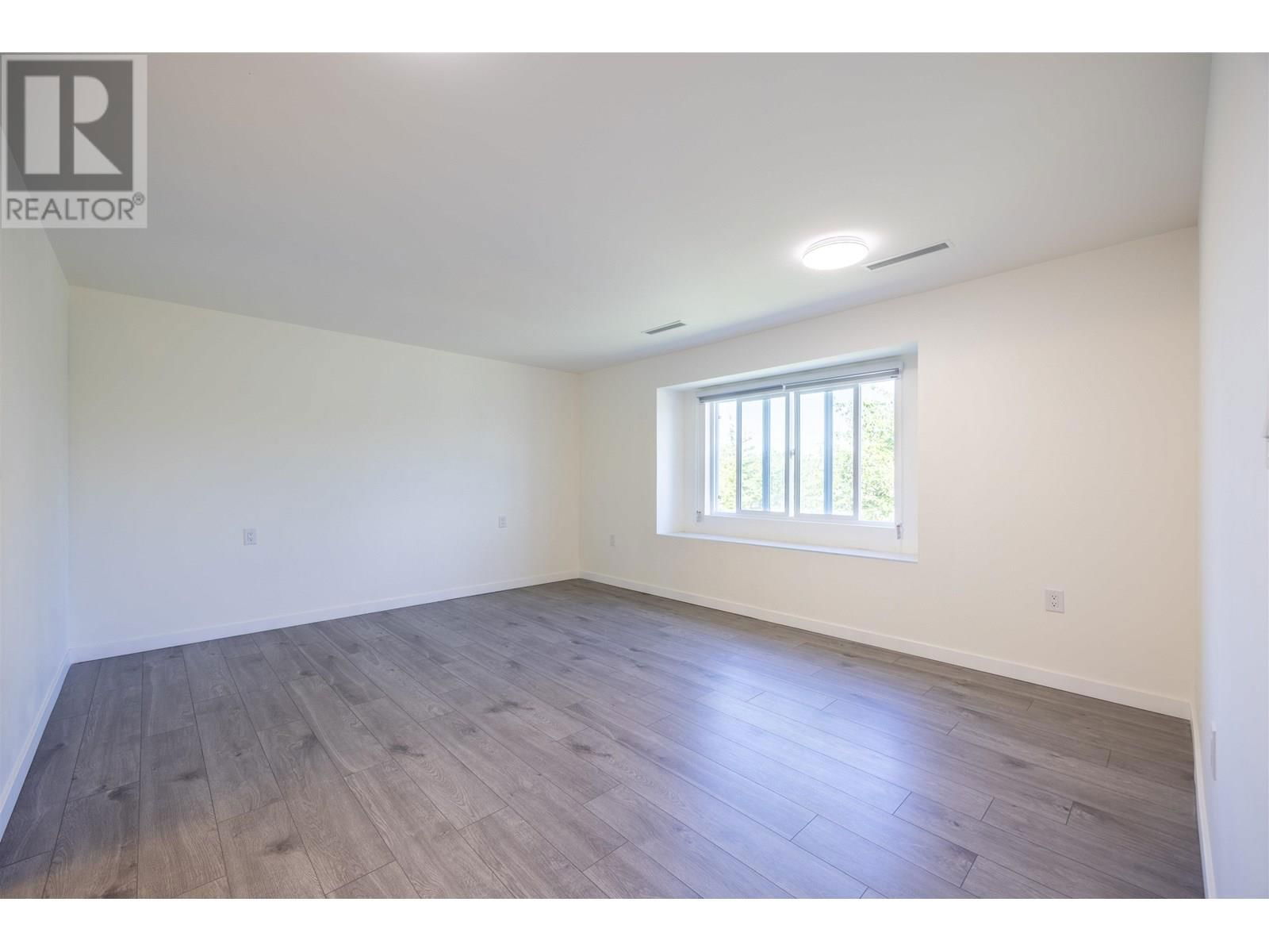 8684 12TH AVENUE Image 16