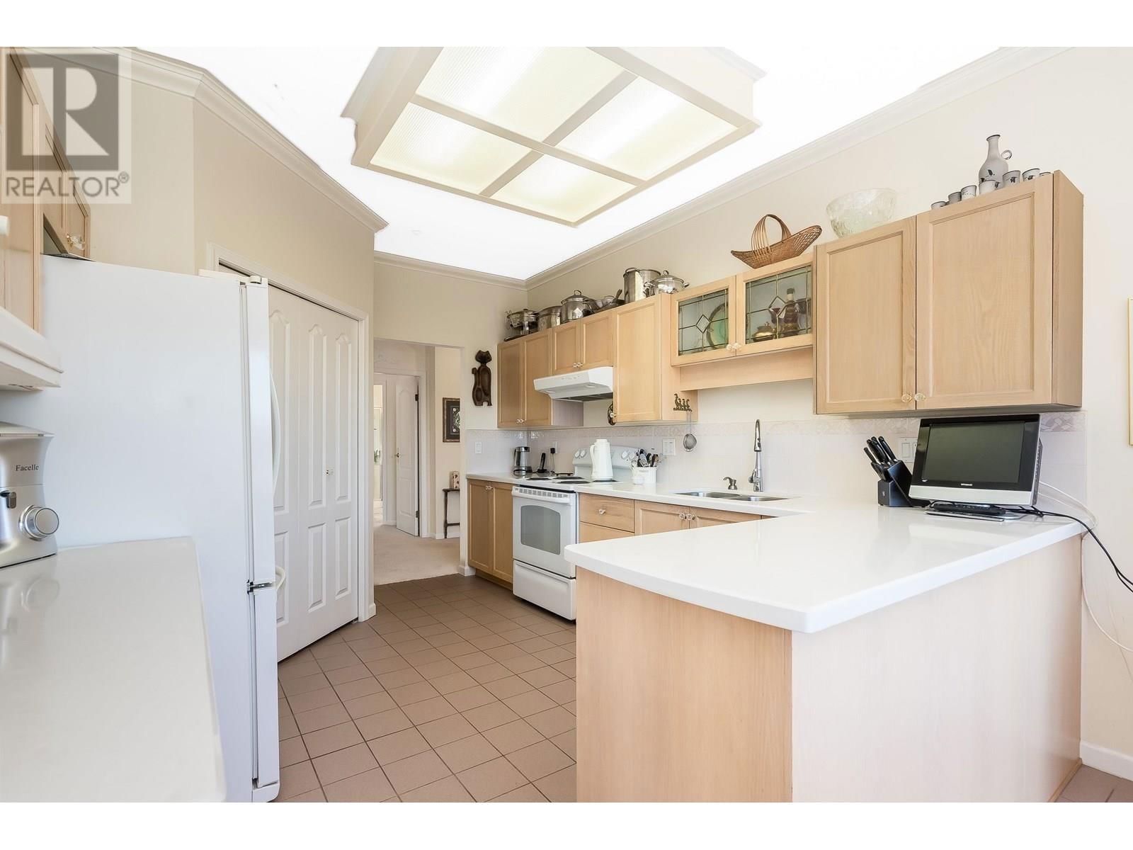 309 - 4753 RIVER ROAD Image 20