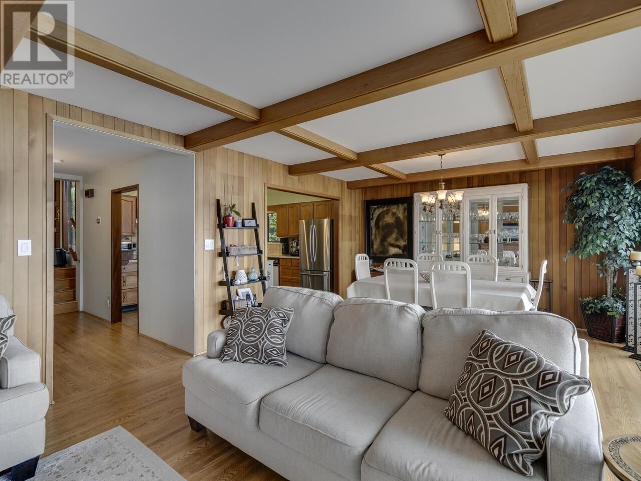 844 ALDERSIDE ROAD Image 10