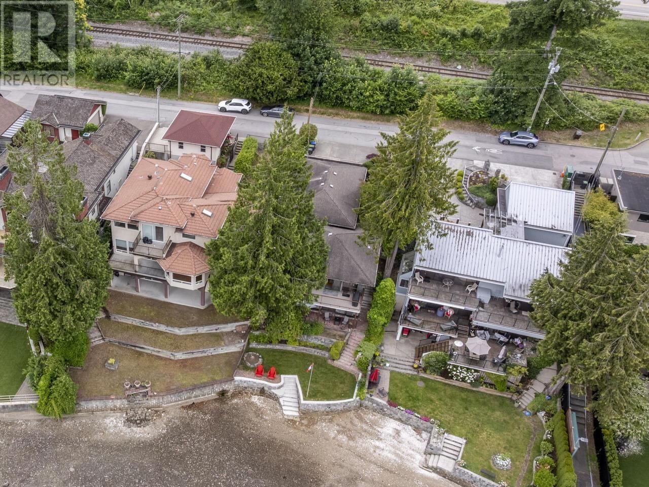 844 ALDERSIDE ROAD Image 32