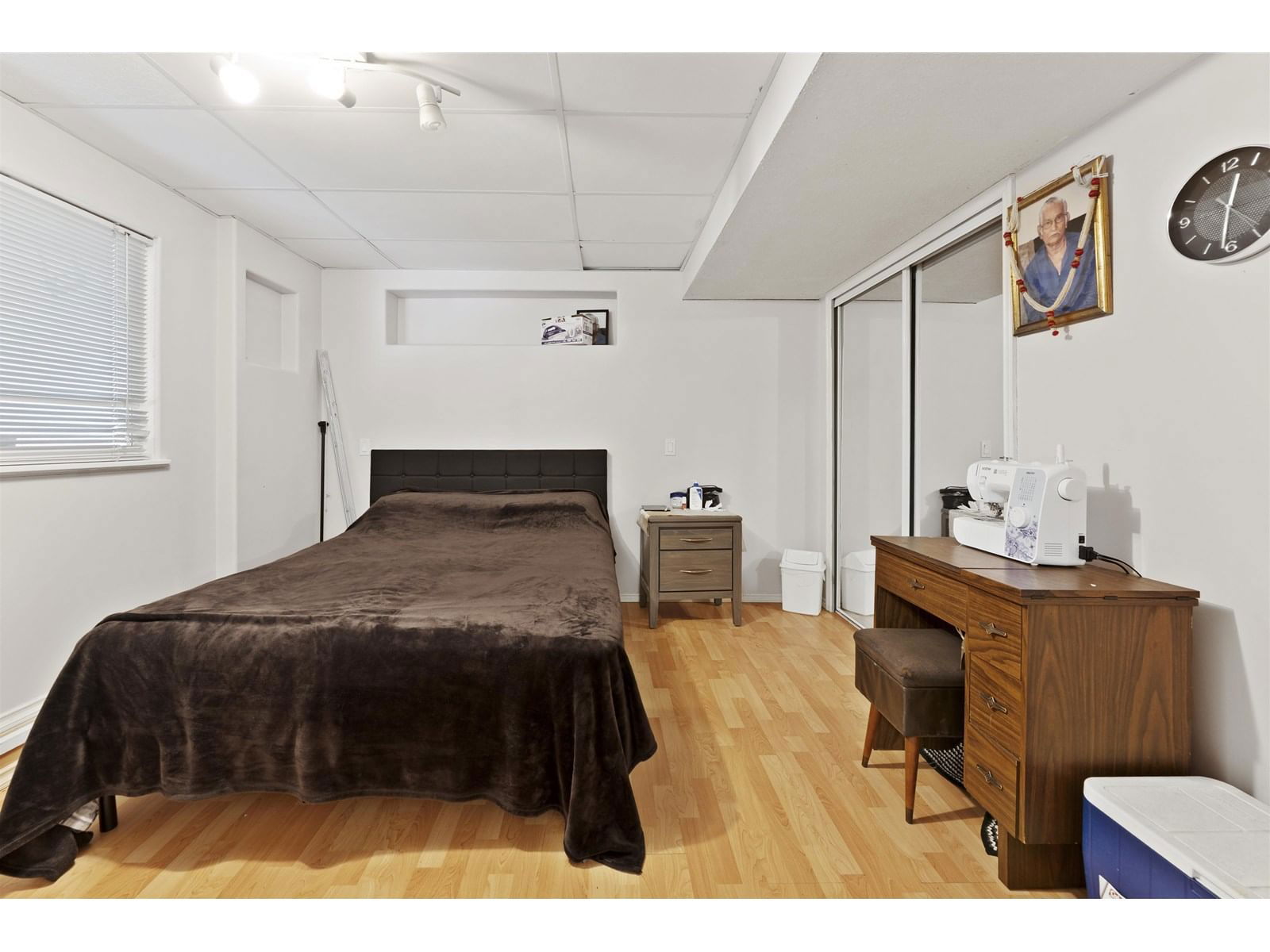 32572 FLEMING Image 23