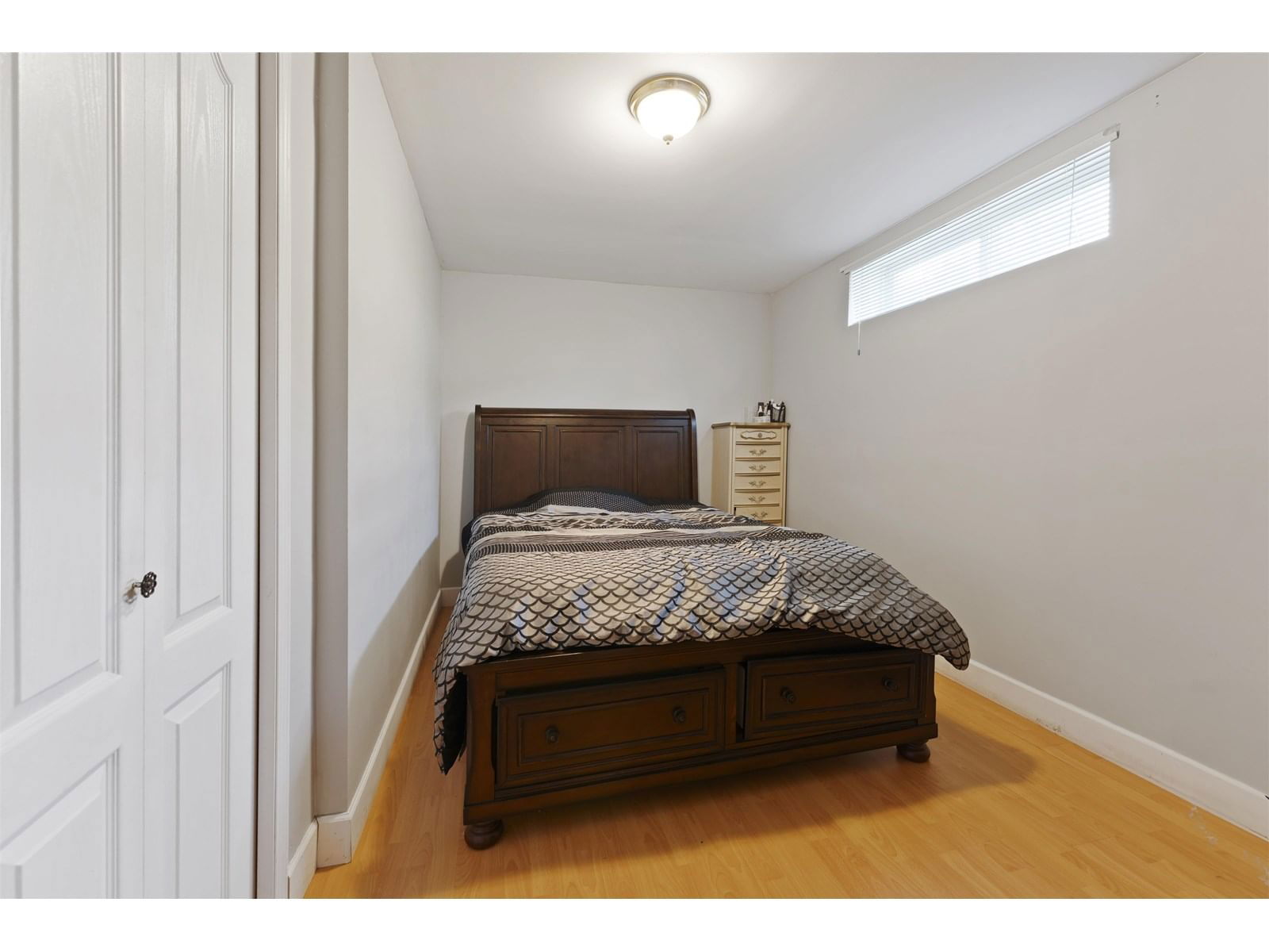 32572 FLEMING Image 31