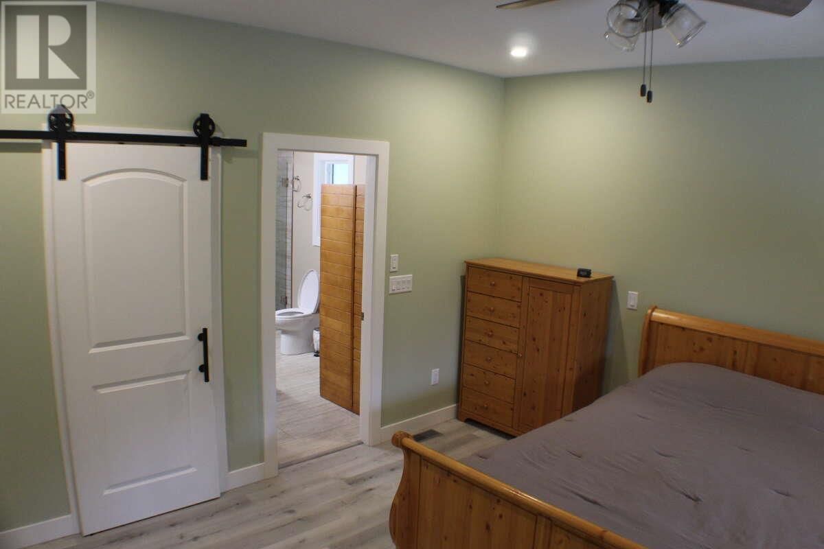2865 ROSELAND AVENUE Image 19